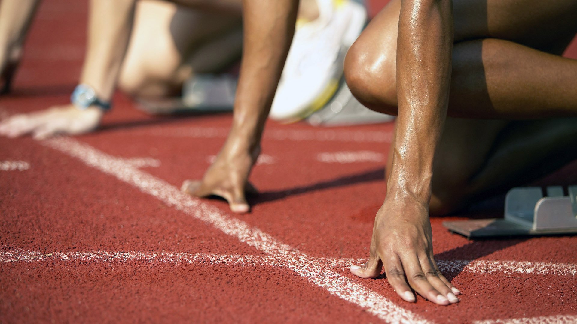 电竞产业蓬勃发展，全球赛事热度飙升，职业选手成新时代体育偶像