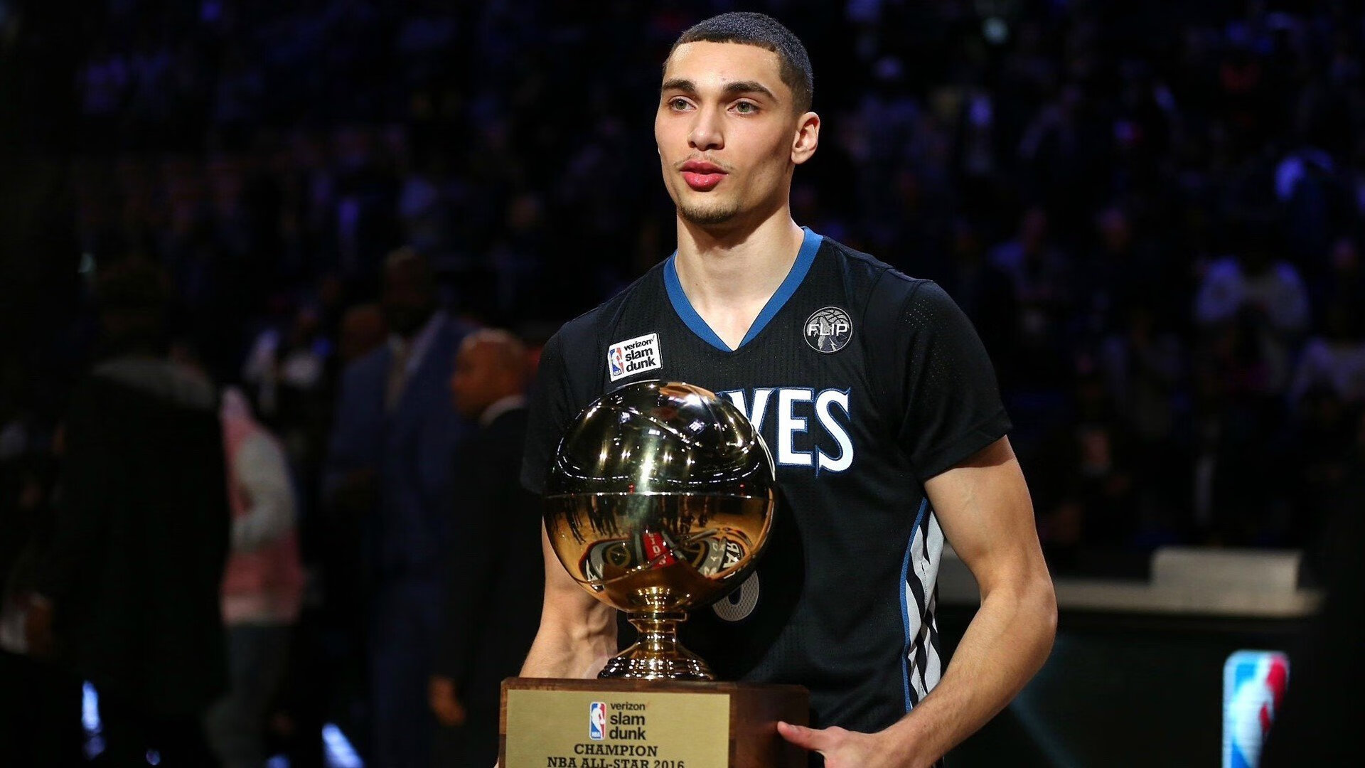 全国田径锦标赛跳远项目激烈角逐，新星选手突破个人最佳成绩